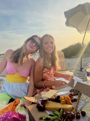 Olivia W - CofC Babysitter