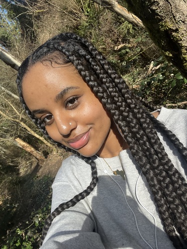 Delina S - UW Babysitter