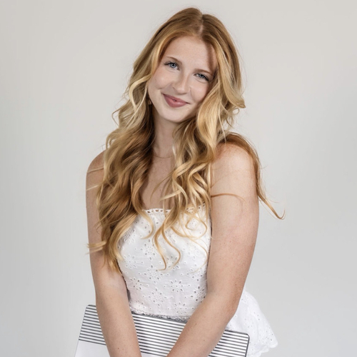 Sari H - FAU Babysitter