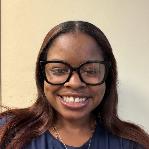 Iyana H – Benedict Student Seeking Babysitting Jobs