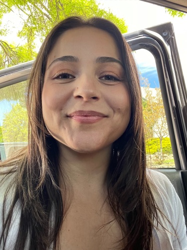 Mayra F - Lyles Bakersfield College of Beauty Babysitter