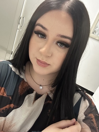 Ariana F - Mount Holyoke Babysitter