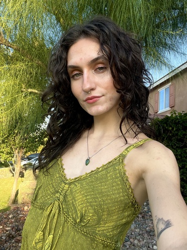 Lara S - New York Babysitter