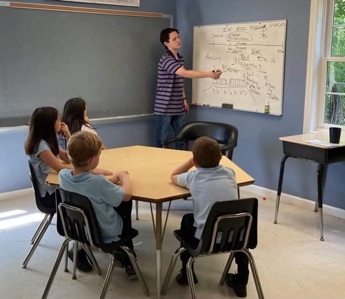 Nathanael K - UE Babysitter