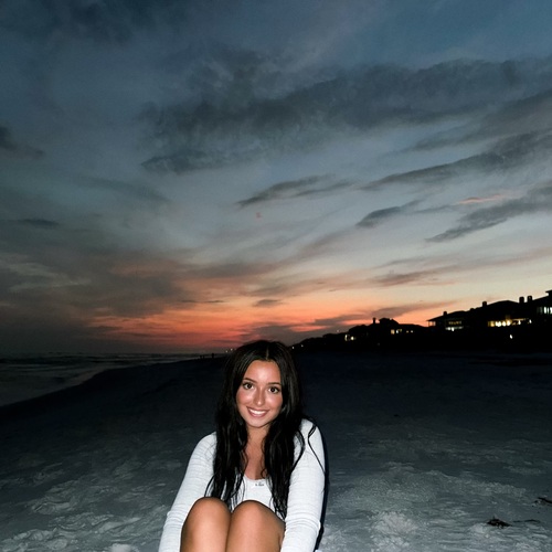 Karah C – University of Memphis Student Seeking Nanny Jobs