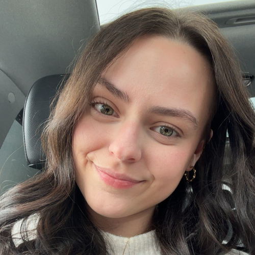 Desiree C - Western Illinois Babysitter