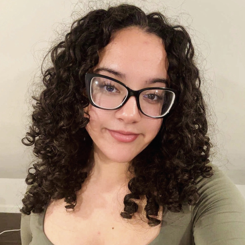 Jalyisa C - UMass Boston Babysitter