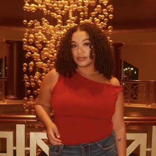 Dalynn J - RIC Babysitter