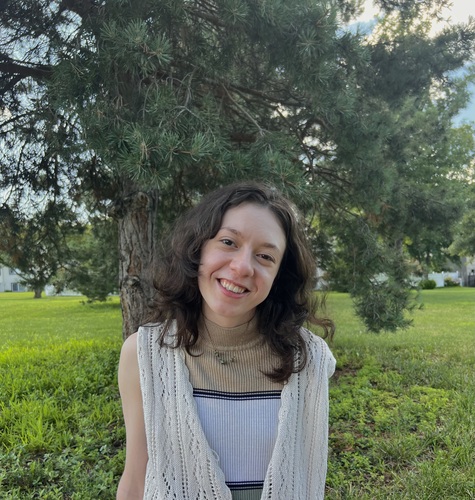 Elena R - UNL Babysitter