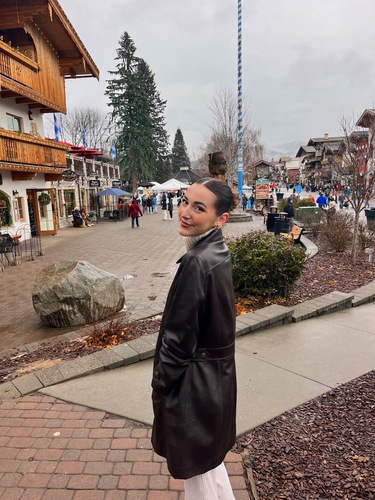 Georgia M - UW Babysitter