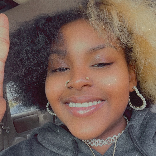 Nevaeh J - VUU Babysitter
