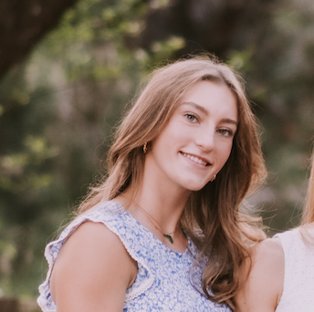 Anna Claire S - UF Babysitter