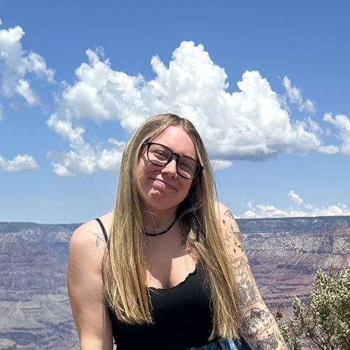 Madi W - Lander Babysitter