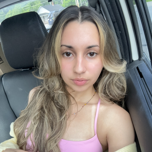 Johnelle R - Northampton Community College  Babysitter