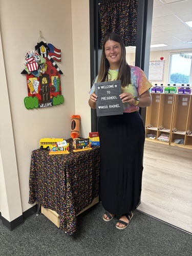 Rachel H - UNO Babysitter