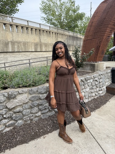 Shari P - MTSU Babysitter