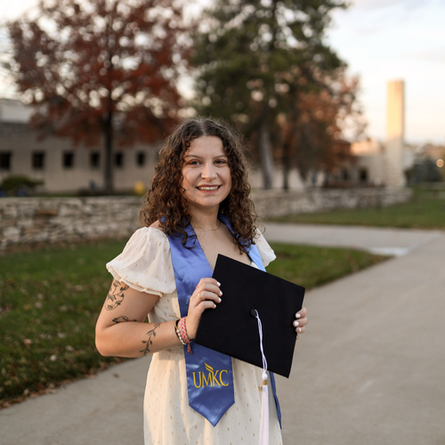 Alyssa S - UMKC Babysitter