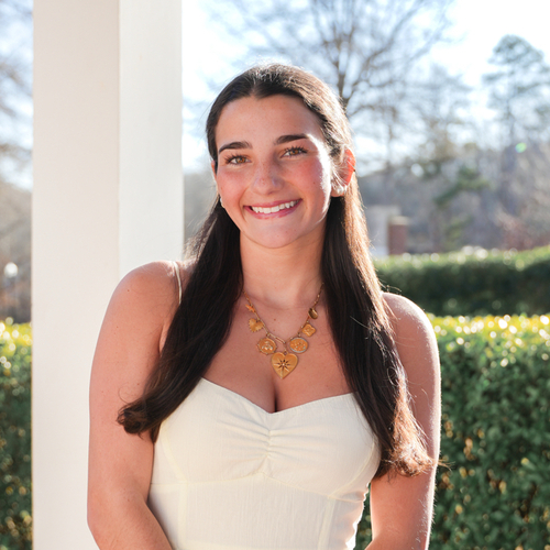 Elladurst3@gmail.com E - Clemson Babysitter