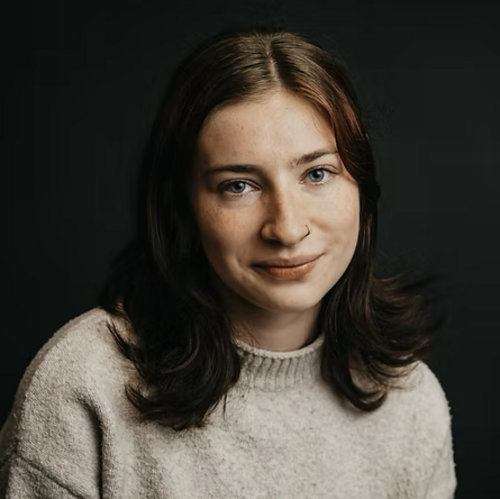 Lilly H - Hampshire Babysitter