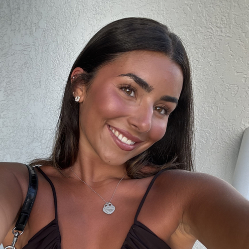Mia M - Tulane University Babysitter