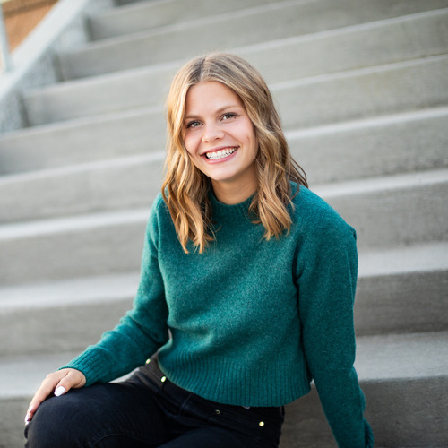 Ellyn E - University of Mary Babysitter