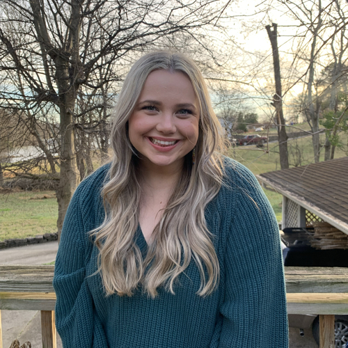 Amanda C – UTK Student Seeking Nanny Jobs