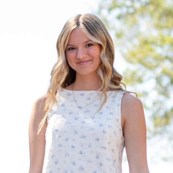 Ali H - Kaplan College-Bakersfield Babysitter
