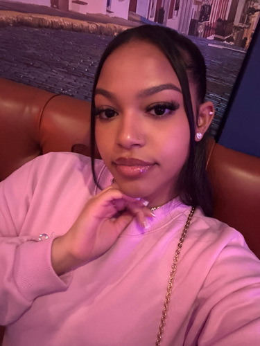 Islaury R - CUNY BMCC Babysitter