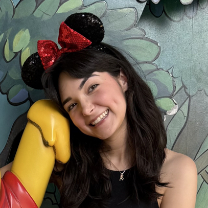 Holly M - Belmont Babysitter
