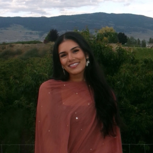 Simreen M - UW Babysitter