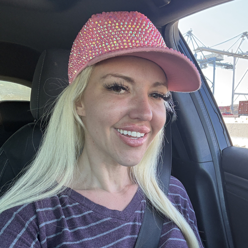 Laura H - Marinello Schools of Beauty-Lomita Babysitter