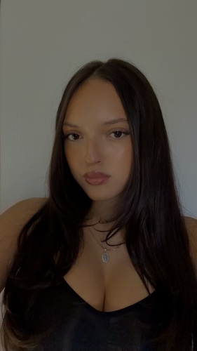 Izabella V - Undefined Babysitter
