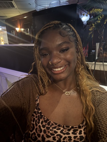 Shemyra W - Nashua Community College  Babysitter