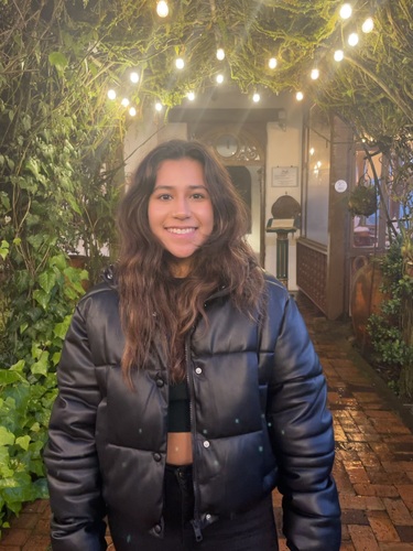 Mariana M - Temple Babysitter