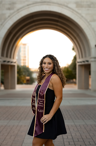 Cailyn B - Texas State Babysitter