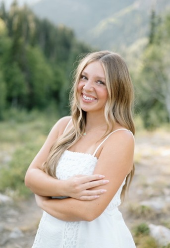 Tess P - Snow College  Babysitter