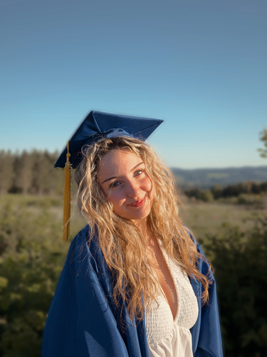 Ameliaa O - Oregon State Babysitter