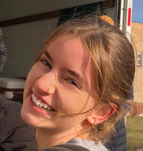 Laura B - Wheaton Babysitter