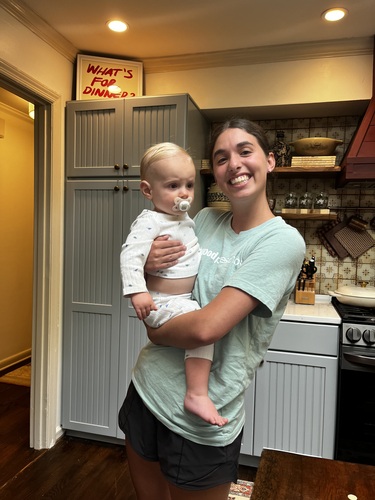 Caroline H - Lee Babysitter