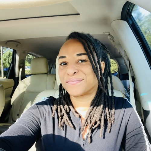 Kellye D - USF Babysitter