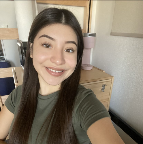 Itzel P - UC Merced Babysitter