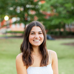 Ella E – Auburn Student Seeking Nanny Jobs