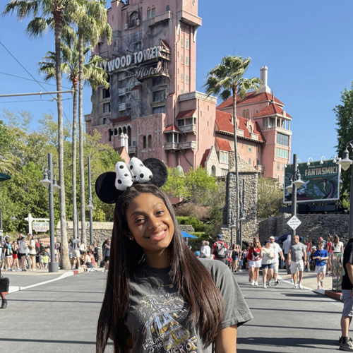 TaLaija A - Loyola New Orleans Babysitter