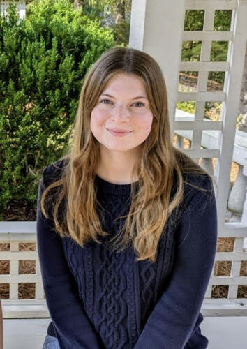 Maggie R - Berry Babysitter