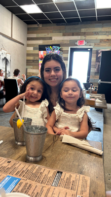 Rosdaliany G - Lamar Babysitter