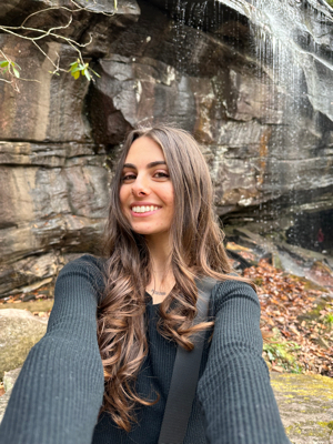 Arianna L – Seminole State College of Florida Student Seeking Babysitting Jobs