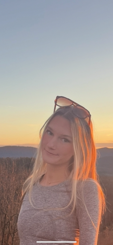 Anna W - ECU Babysitter