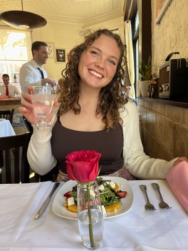 Anna J - UNO Babysitter