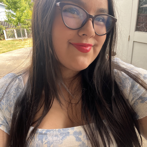 Romina M - University of Portland Babysitter