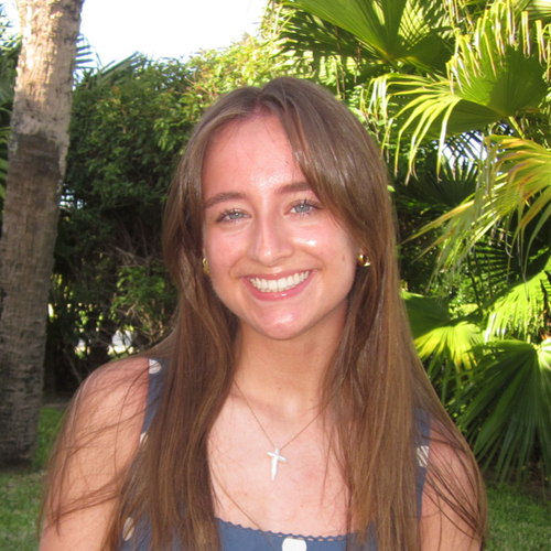 Gabby K – Belmont Student Seeking Babysitting Jobs